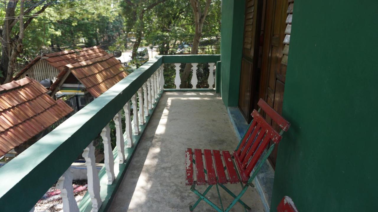 Green'S Guest House Auroville Exteriör bild