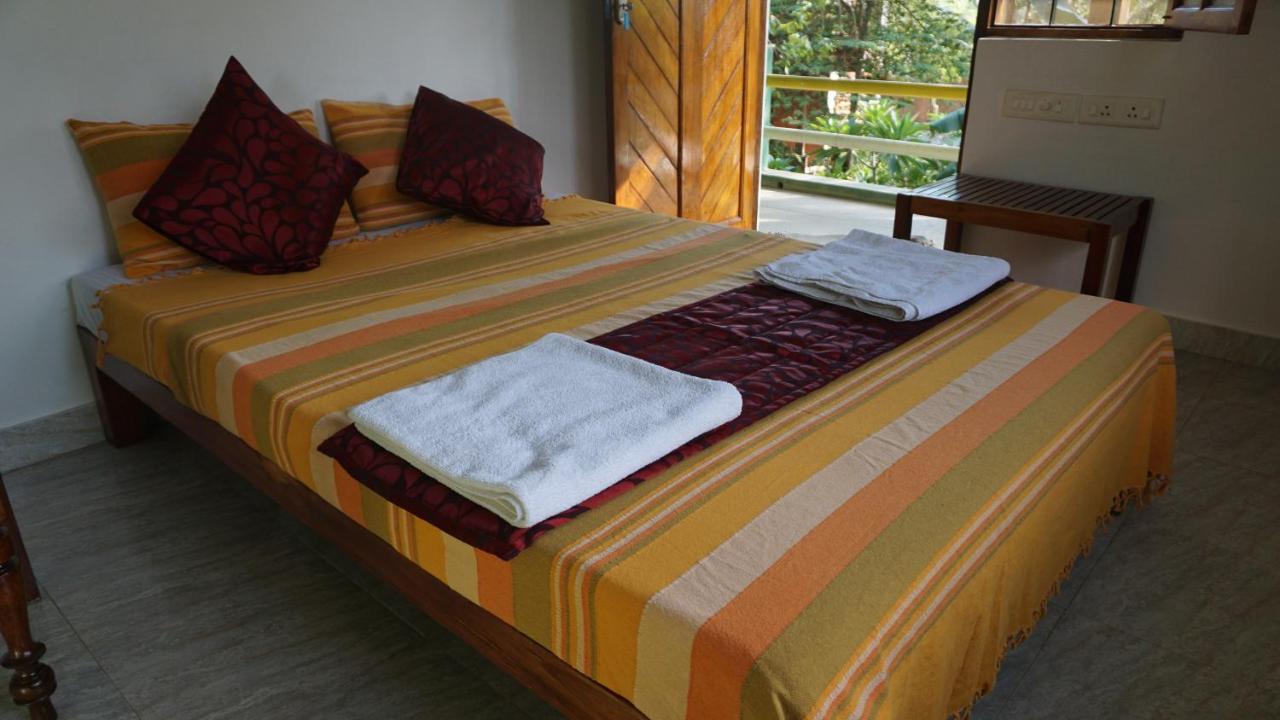 Green'S Guest House Auroville Exteriör bild