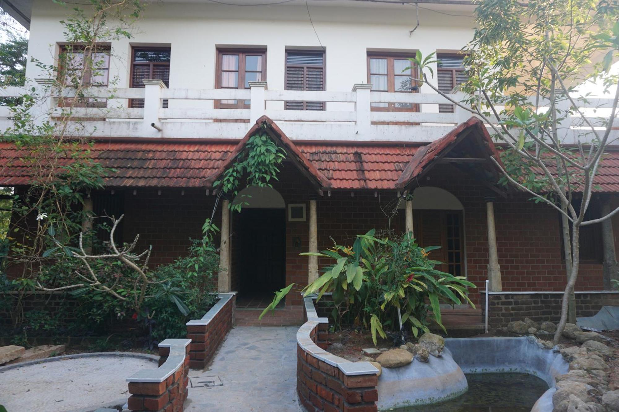 Green'S Guest House Auroville Exteriör bild